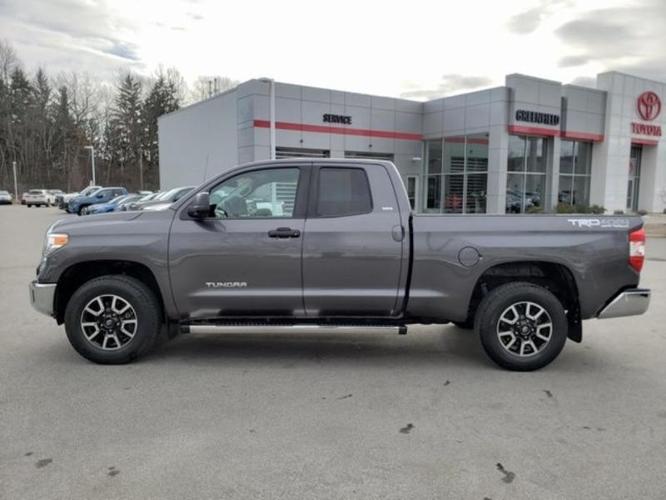 2017 toyota tundra sr5 4x4 sr5 4dr double cab pickup sb (4.6l v8 for sale in greenfield, massachusetts