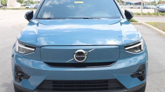 2023 Volvo C40