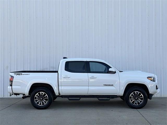 2022 toyota tacoma trd sport