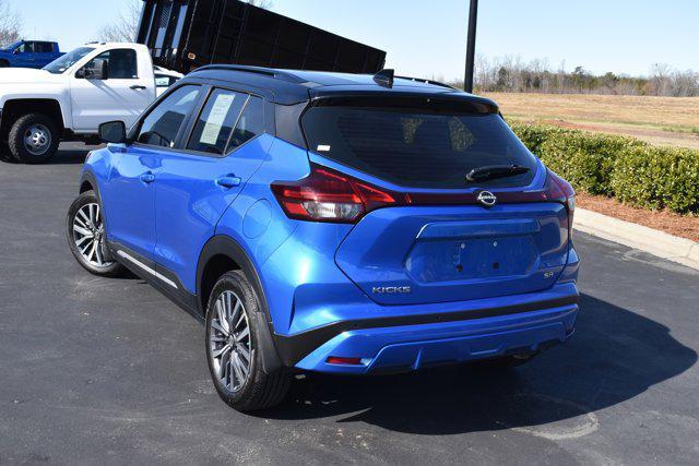 2023 nissan kicks sr
