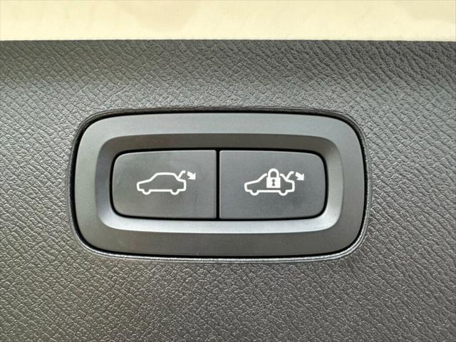 2021 volvo xc90 recharge plug-in hybrid t8 inscription expression 6 passenger