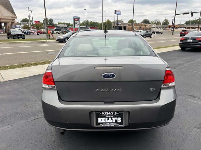 2010 ford focus se