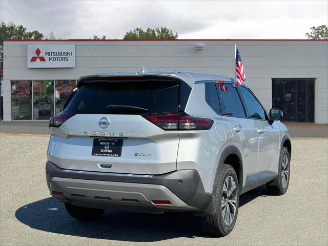 2021 nissan rogue sv