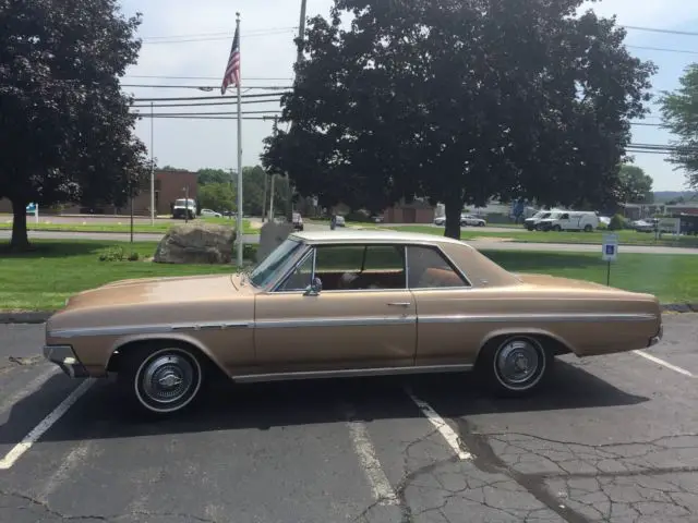 1964 buick skylark ....completely original, 300 cu inch, 4 barrel carb, v8