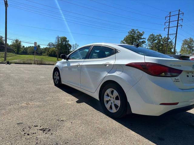 2016 hyundai elantra se