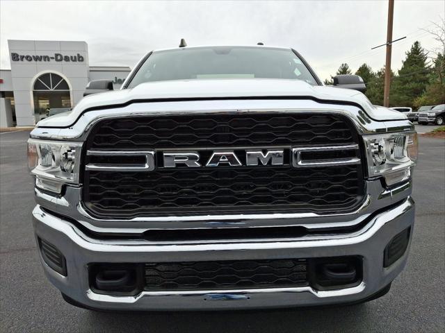 2022 ram 2500 tradesman crew cab 4x4 64' box