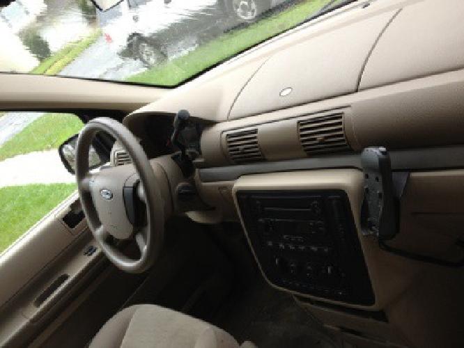 2004 fird freestar minivan in town n country, fl