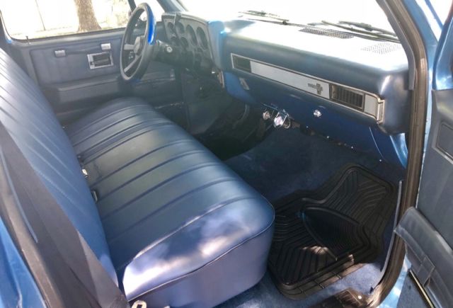 1982 chevy c-10 —new installed crate 350/v8 engine