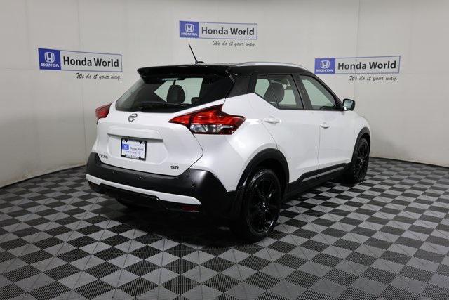 2020 nissan kicks sr