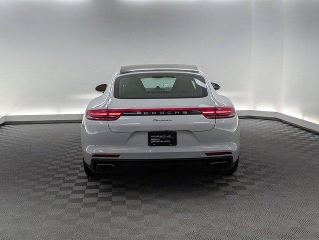 2018 porsche panamera base