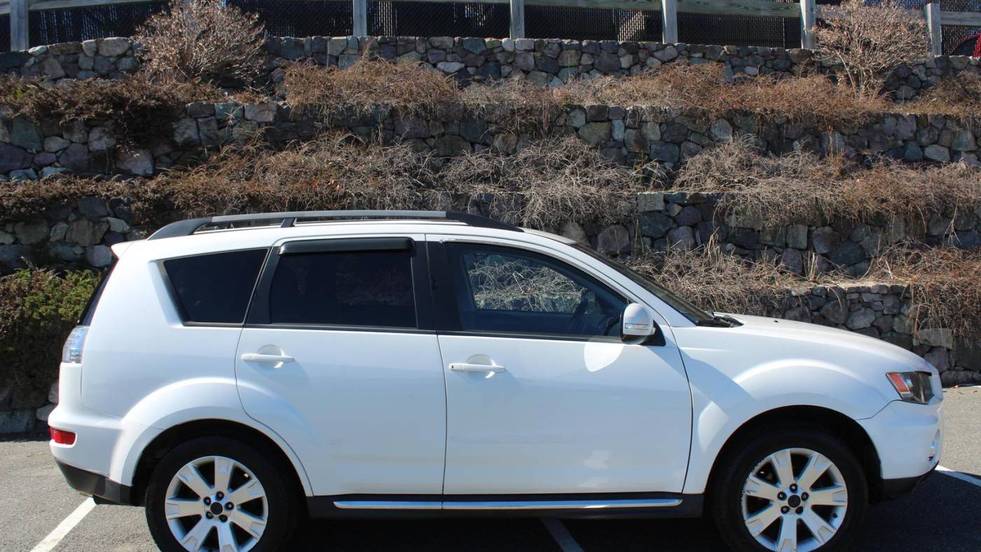 2012 mitsubishi outlander se
