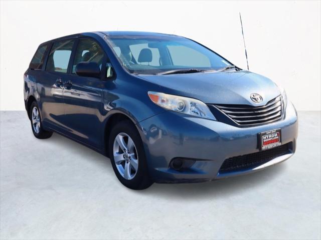 2014 toyota sienna l