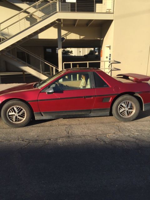 1987 pontiac fiero se coupe 2-door 2.8l