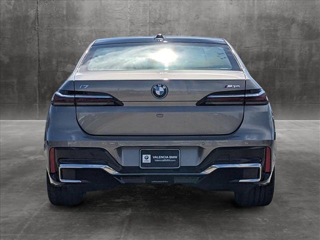2024 bmw i7 m70
