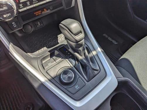 2019 toyota rav4 hybrid le in waterloo, iowa