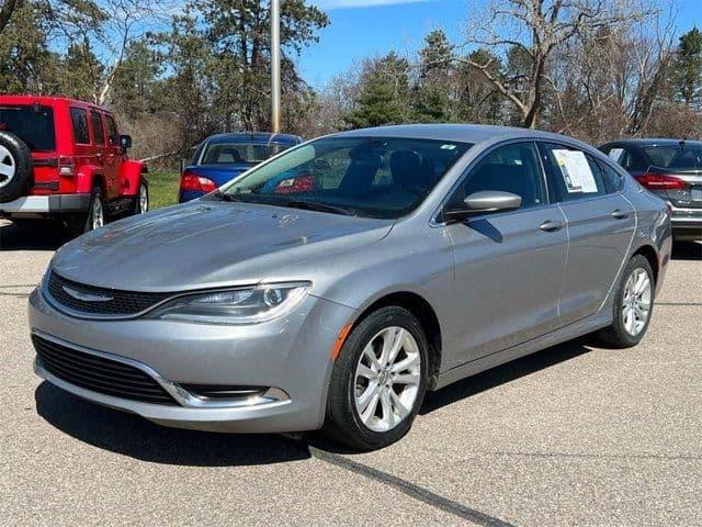2015 chrysler 200 in howell, michigan