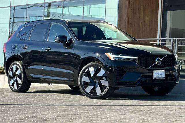 2023 volvo xc60 recharge plug-in hybrid ultimate dark