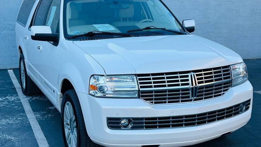 2013 lincoln navigator l base