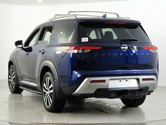 2023 nissan pathfinder platinum in evansville, indiana