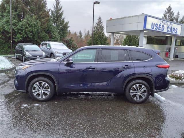 2022 toyota highlander xle in vancouver, washington