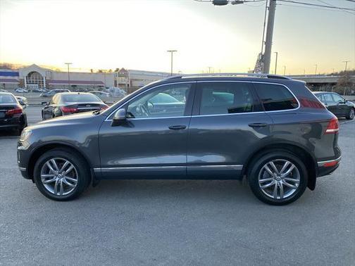 2015 volkswagen touareg in saint louis, missouri
