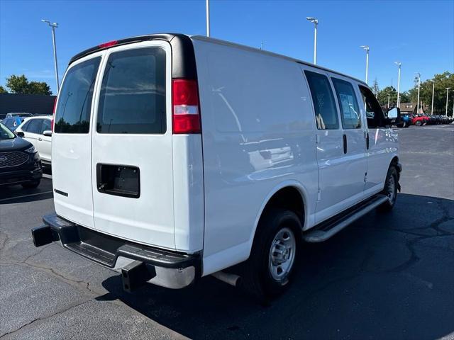 2022 chevrolet express 2500 work van