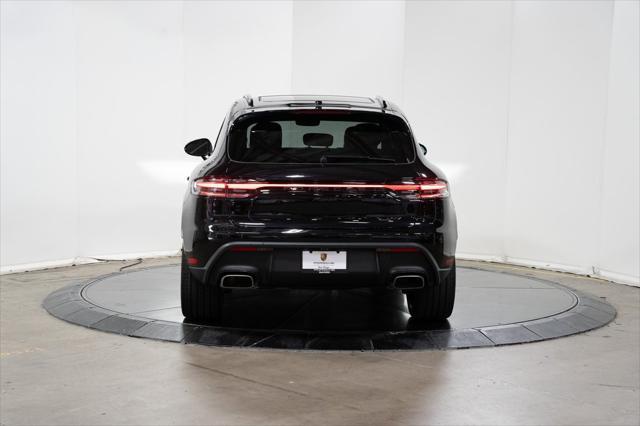 2024 porsche macan base