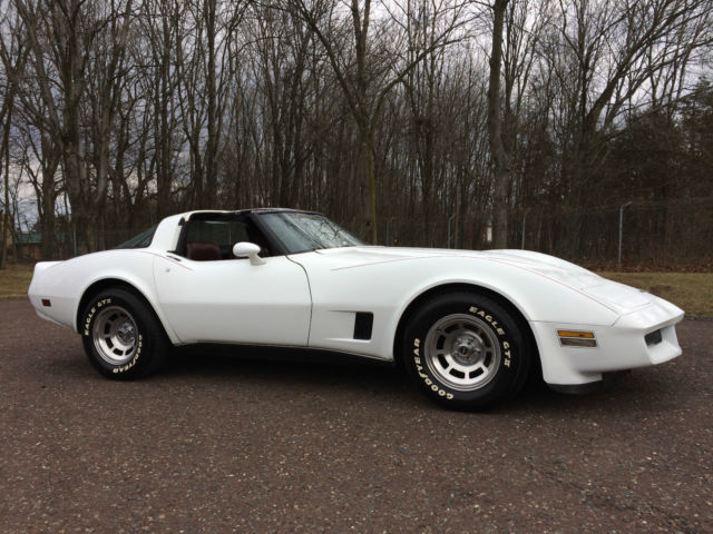 1980 corvette coupe*70k miles*4spd*350*t-top*white/claret leather*$14995/offer