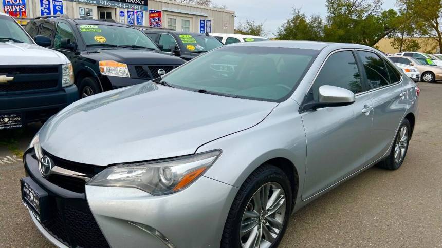 2017 toyota camry se