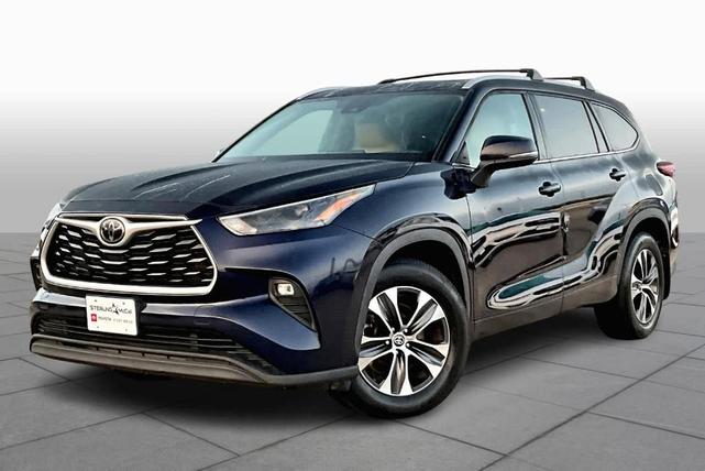 2022 toyota highlander xle