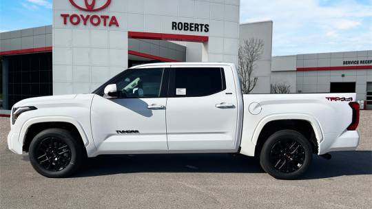 2024 Toyota sr