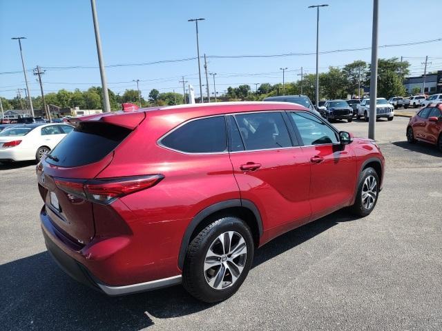 2022 toyota highlander xle