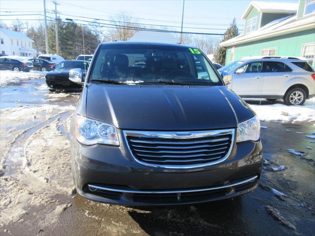 2015 chrysler town & country touring-l