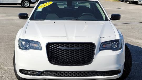 2023 Chrysler 300