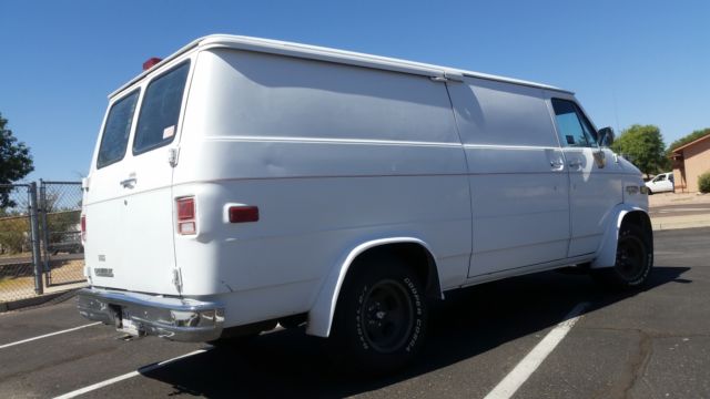 1984 chevy van 70s style custom 350 auto no rust 3rd owner the pefect canvas