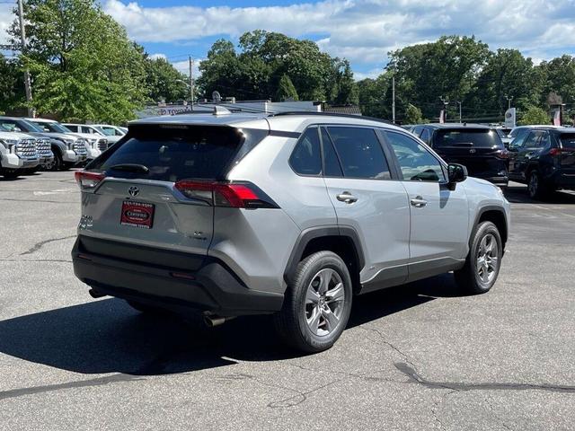 2022 toyota rav4 hybrid le