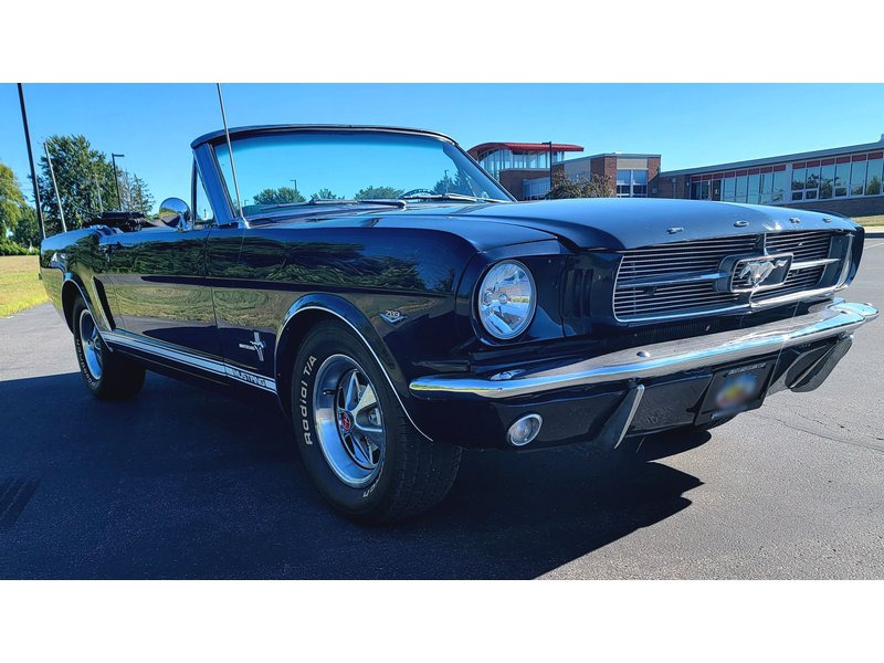 ford mustang convertible