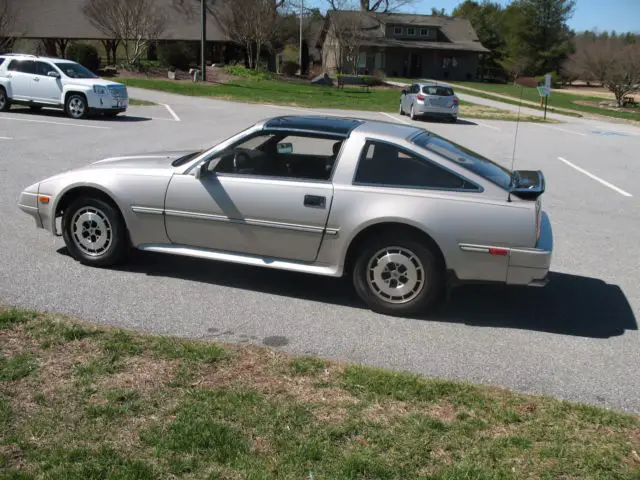 86' nissan 300 zx non-turbo t-top no reserve auto excellent condition