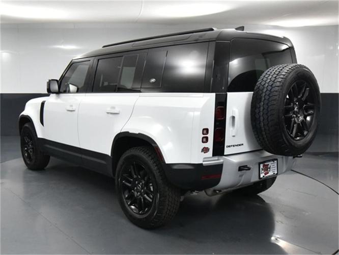 2024 land rover defender 110 in saint cloud, minnesota