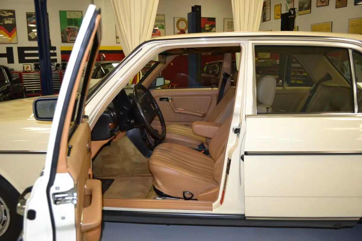 1983 mercedes-benz 240-class 240 d 265240 miles beige/tan sedan i4 2.4l m