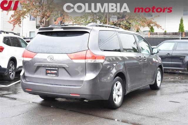 2012 toyota sienna le