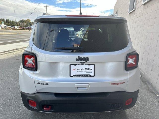 2021 jeep renegade trailhawk