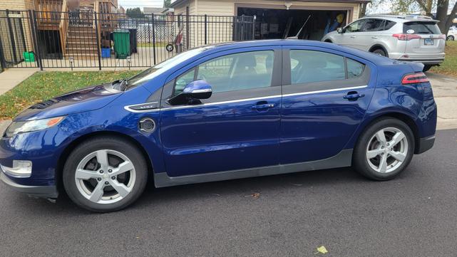 2013 chevrolet volt base