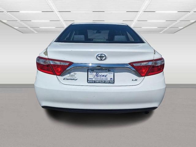2015 toyota camry le