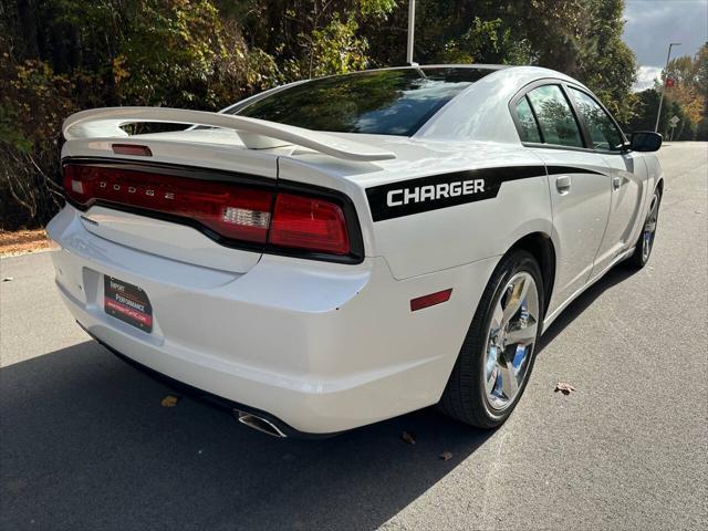 2013 dodge charger sxt