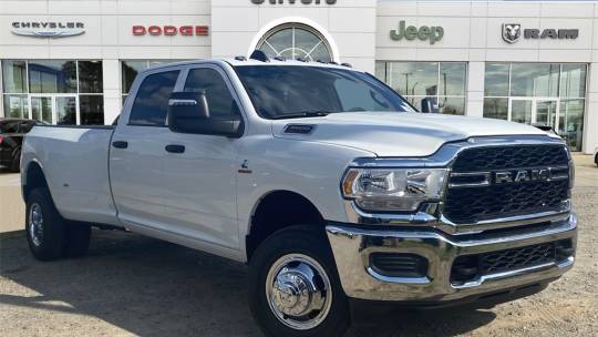 new 2024 ram 3500 tradesman crew cab 8' box 4wd
