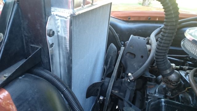 1954 chevy 3100 lowered. 5 window!