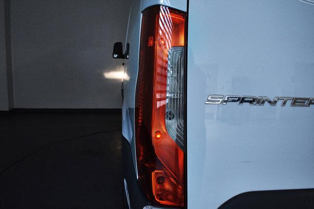 2021 mercedes-benz sprinter 2500 standard roof