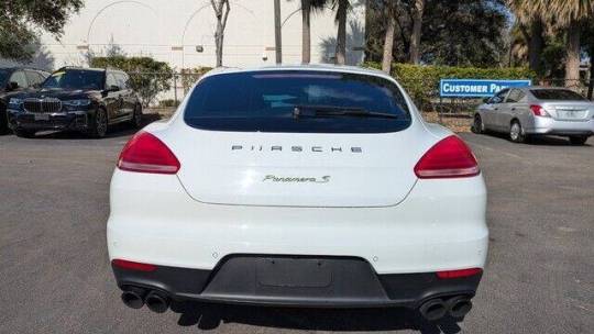 2016 Porsche Panamera
