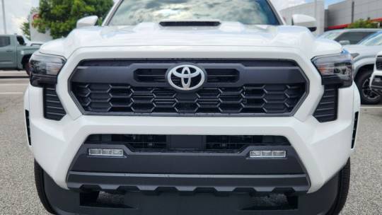 2024 Toyota Tacoma trd sport